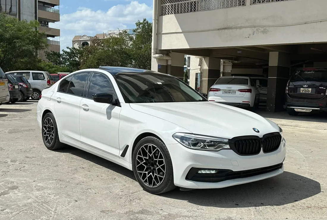 BMW 5 Series chauffeur-driven hire Mumbai - The Concoerge DMC