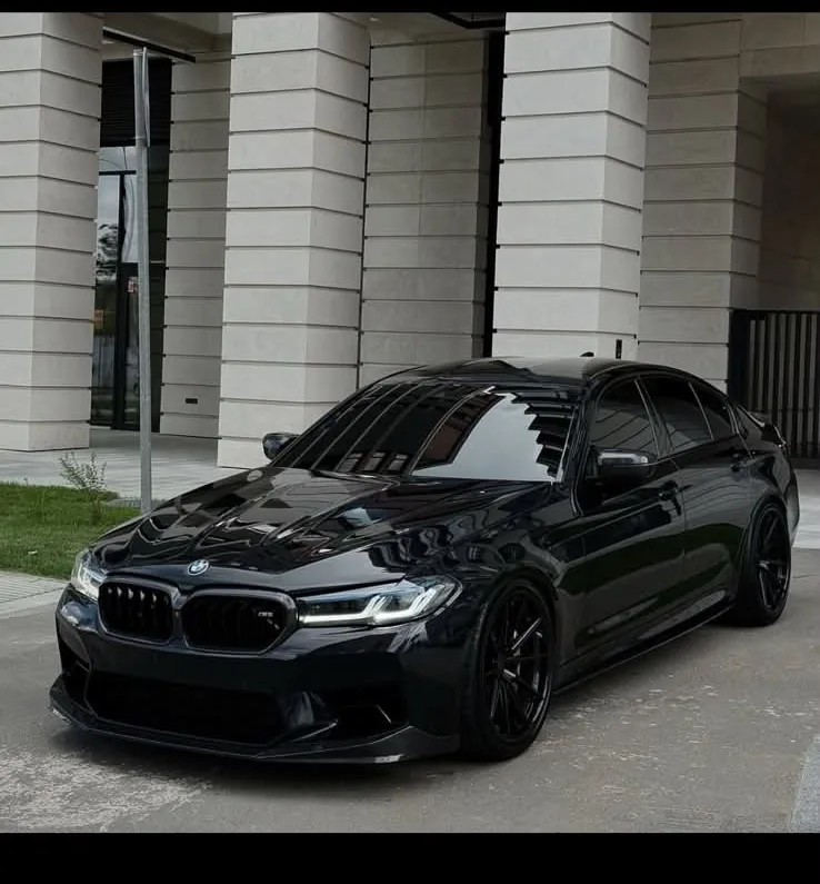 BMW M5 chauffeur-driven hire Mumbai - The Concoerge DMC