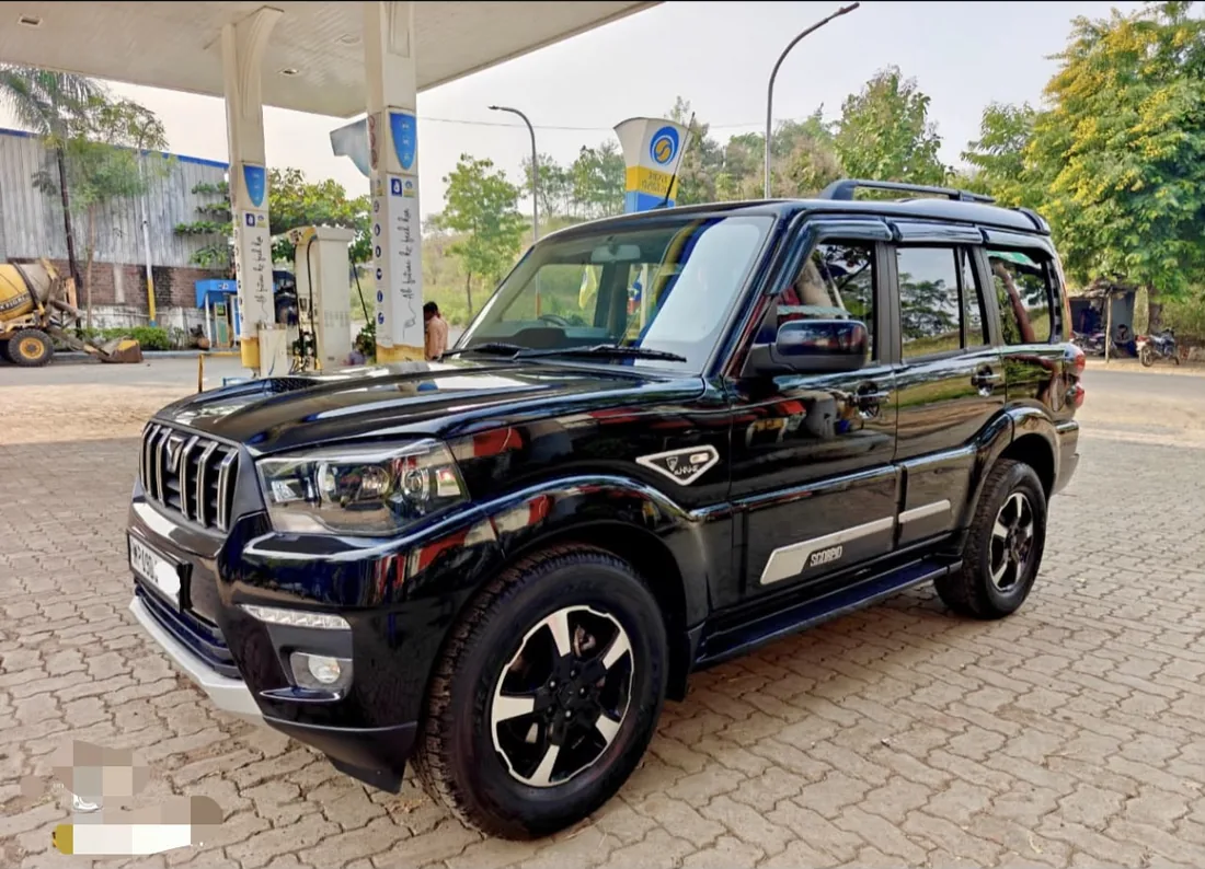 Mahindra Scorpio chauffeur-driven hire Mumbai - The Concoerge DMC
